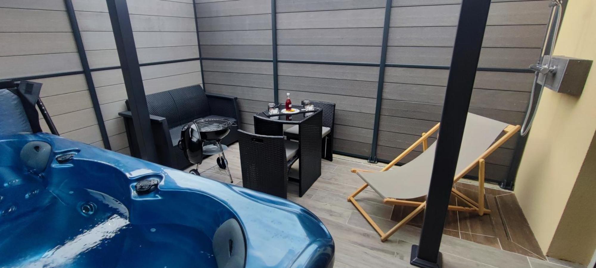 La Kaz Rhumantique Sauna And Spa Privatif La Riviere-Saint-Sauveur Exterior photo